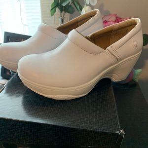 White Medical Nursing Shoes/Clogs